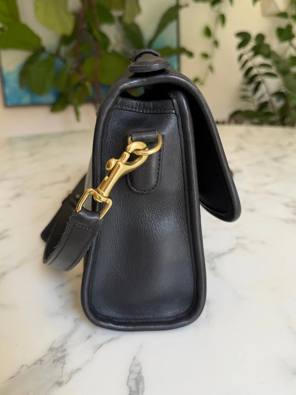 Coach Vintage Court Turnlock Leather Crossbody Shoulder Bag 9870 Black 90's Y2K